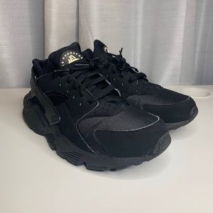 ‼️Just In‼️🔥Nike Air Huarache Triple Black🔥